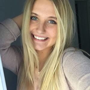 Meet your Posher, Courtney